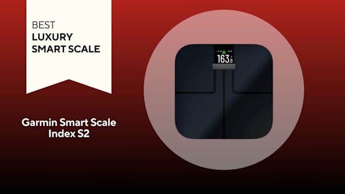 Garmin Smart Scale index S2 on red background